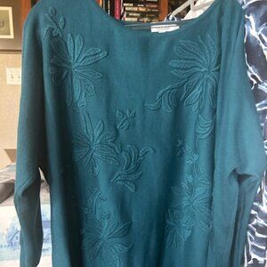 Chico's Beautiful Green Sweater size 4 (22) with Embroidery on Front /Sleeves